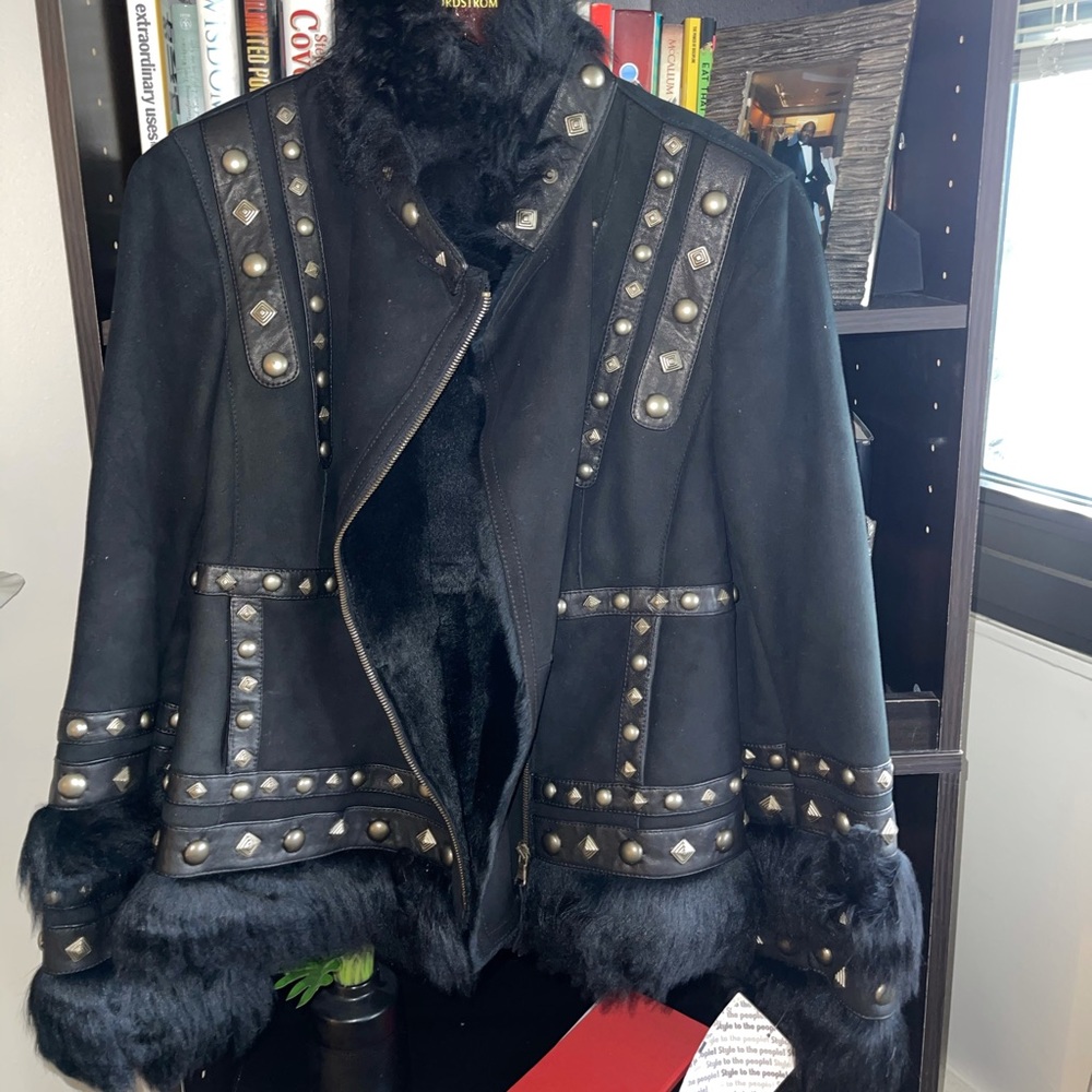 ❗️DESIGNER BENEDETTA NOVI SHEARLING❗️